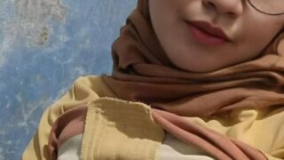 Indo Hijab Viral Cantik Live Show Omek Nunggu Target Bug1l Dulu Biar Rameee Yang Nyawerr