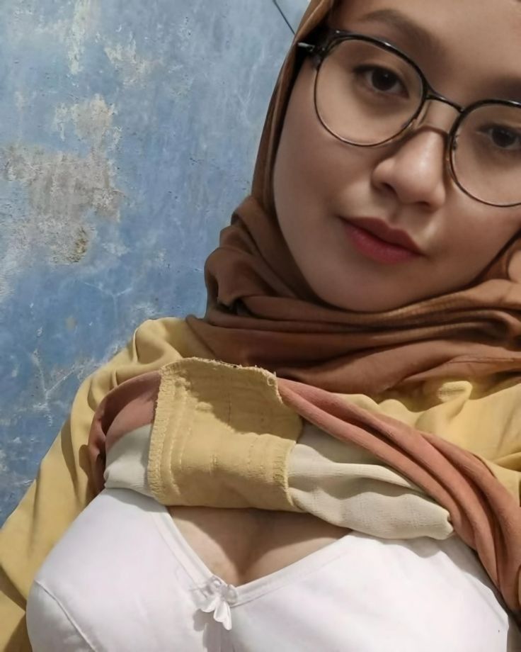 Indo Hijab Viral Cantik Live Show Omek Nunggu Target Bug1l Dulu Biar Rameee Yang Nyawerr